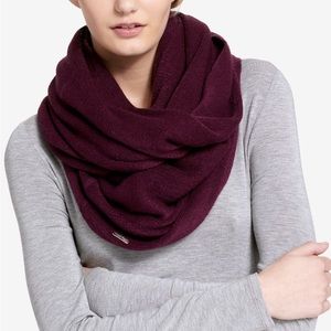 Calvin Klein Oversized Basic Infinity Scarf